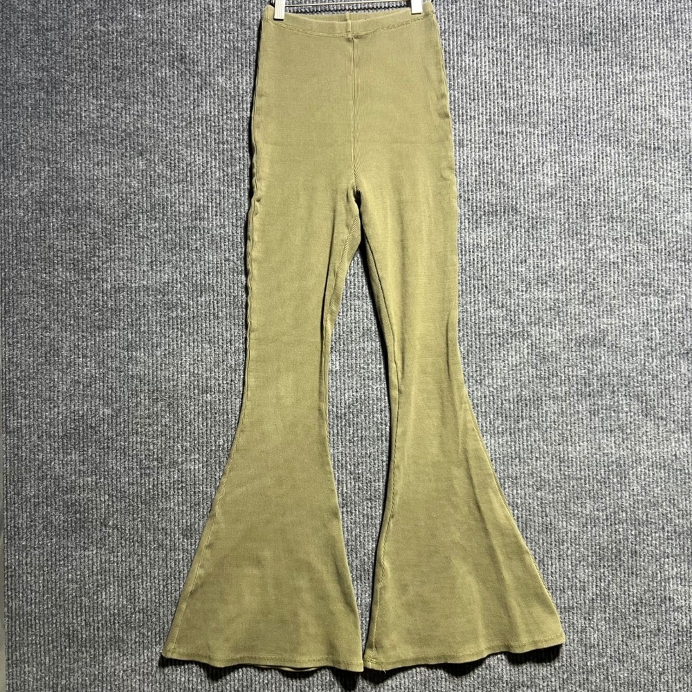 Out From Under Flare Pants Womens Medium Olive Green Ribbed Knit‎ Bell Bottoms